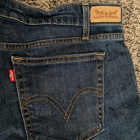 Levis Jeans Shorts Ladies Size 14 Stretch Blue Denim Cut Off  Fray Cuff - Picture 2 of 7